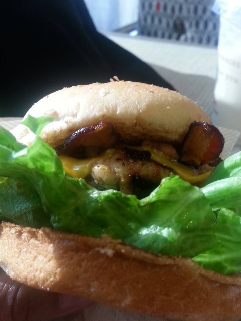 Chick-fil-A | restaurant | 2431 Wabash Ave, Springfield, IL 62704, USA | 2175462000 OR +1 217-546-2000