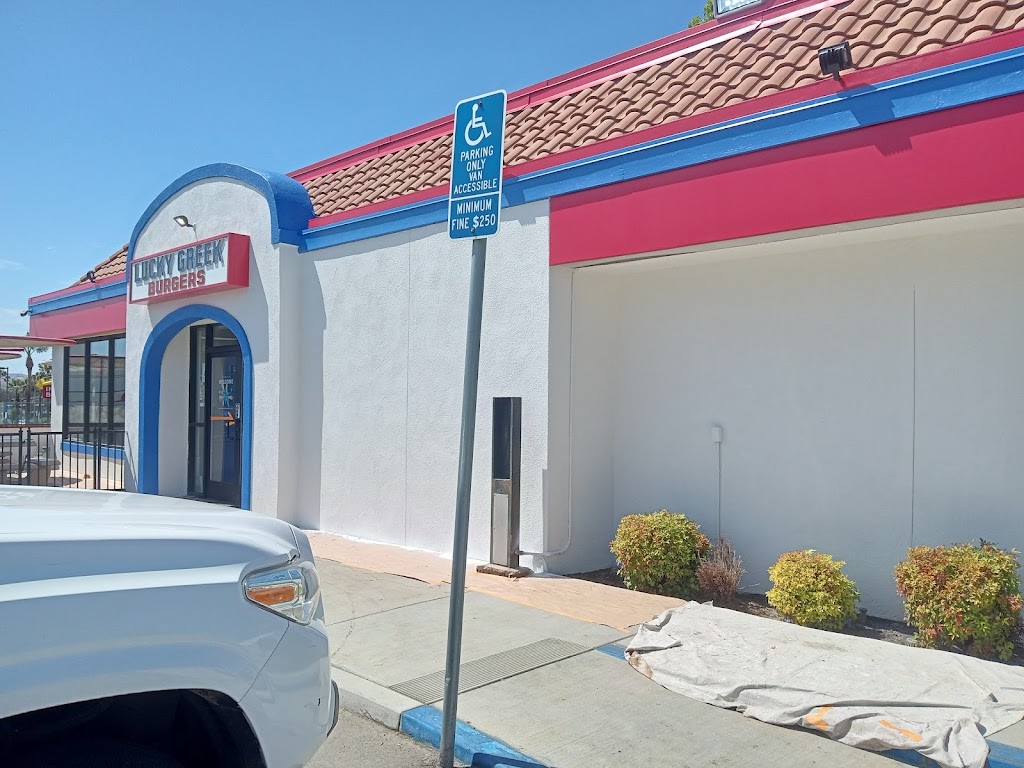 Lucky Greek | restaurant | 2490 Wardlow Rd, Corona, CA 92880, USA | 9517373162 OR +1 951-737-3162