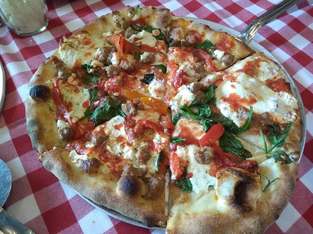 Grimaldis Pizzeria | restaurant | 12848 Queensbury Ln #101, Houston, TX 77024, USA | 7134633730 OR +1 713-463-3730