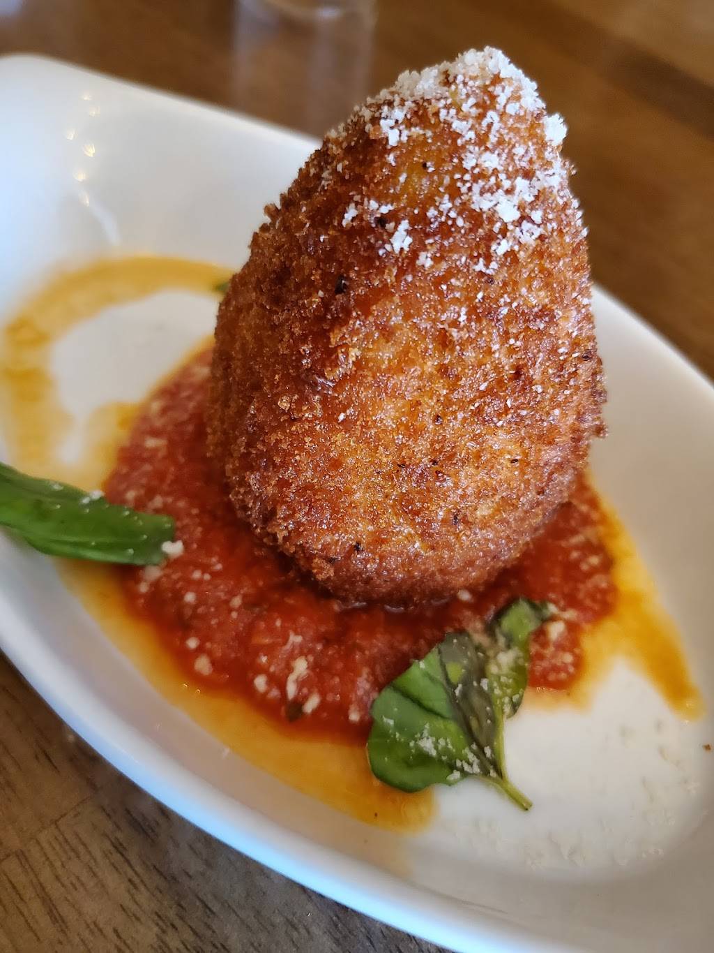 Trecce | restaurant | 1792 Danforth Ave, Toronto, ON M4C 1H8, Canada | 4164632655 OR +1 416-463-2655