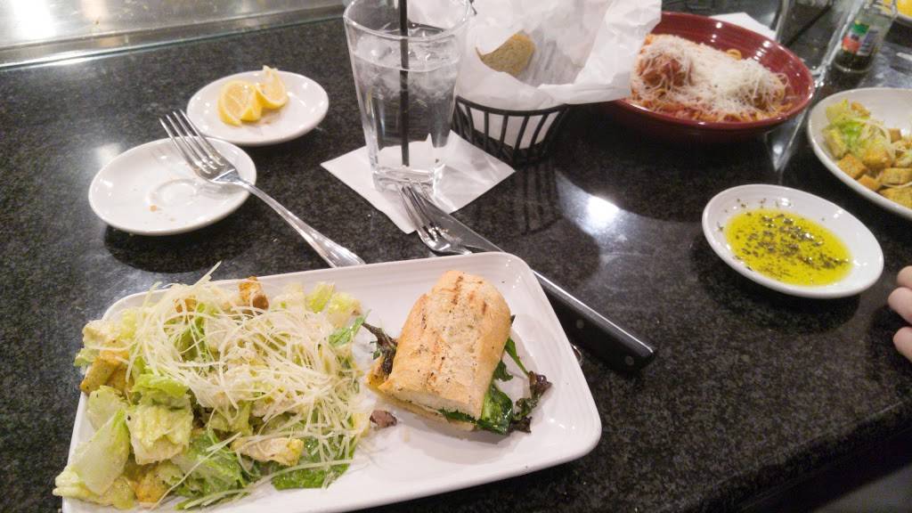 Carrabbas Italian Grill | restaurant | 10408 E Independence Blvd, Matthews, NC 28105, USA | 7048440464 OR +1 704-844-0464