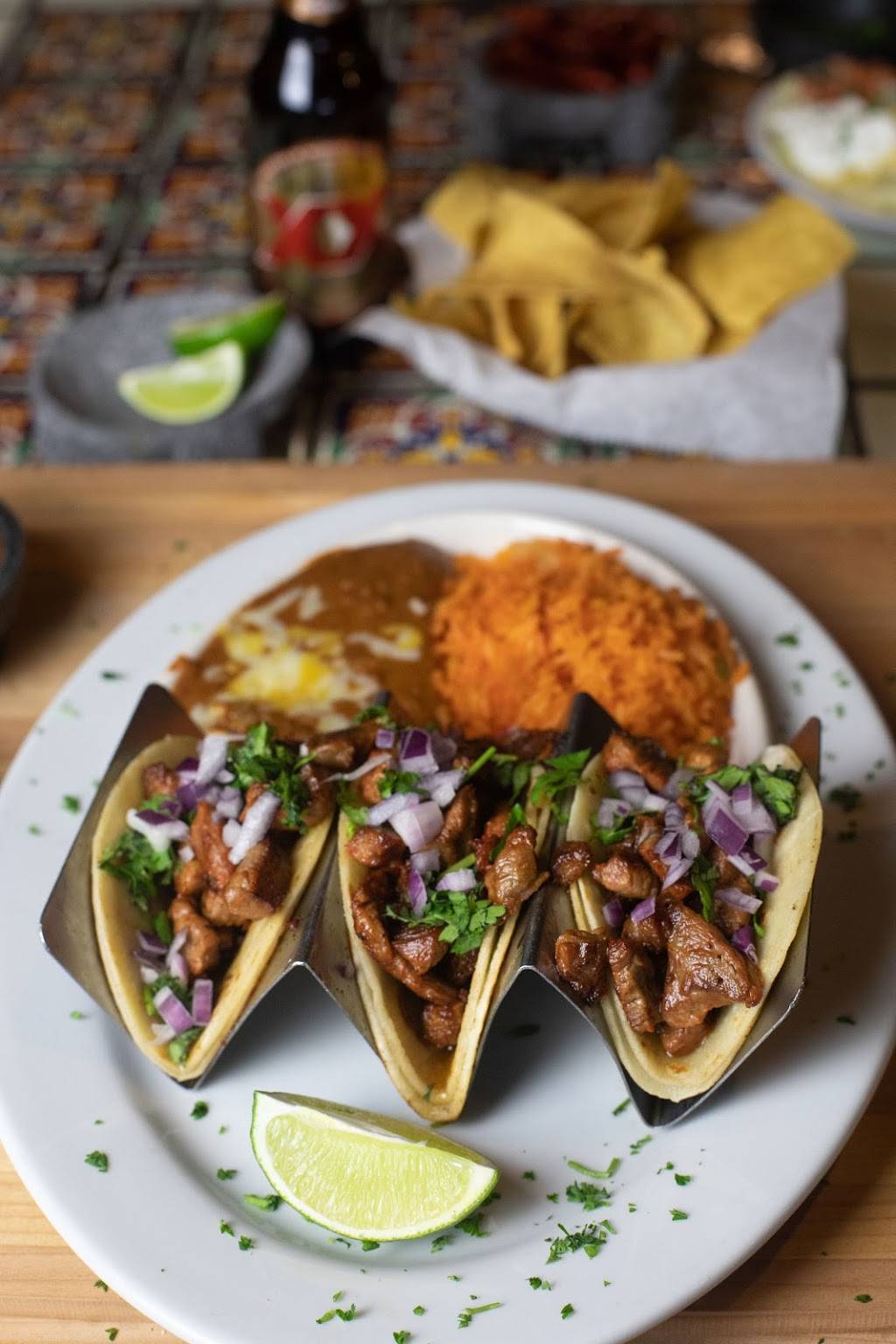 Emilianos Mexican Restaurant & Bar (McCandless) | restaurant | 9070 St Simon Way, Pittsburgh, PA 15237, USA | 4123668484 OR +1 412-366-8484