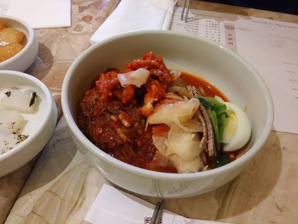 Homung Nangmyun | restaurant | A12, 570 Piermont Rd, Closter, NJ 07624, USA | 2017501010 OR +1 201-750-1010