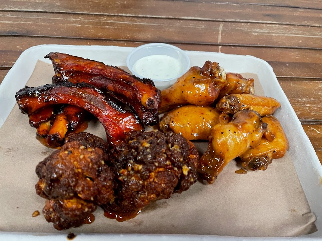 CM Smokehouse | restaurant | 2027 S Lamar Blvd, Austin, TX 78704, USA | 5125360132 OR +1 512-536-0132