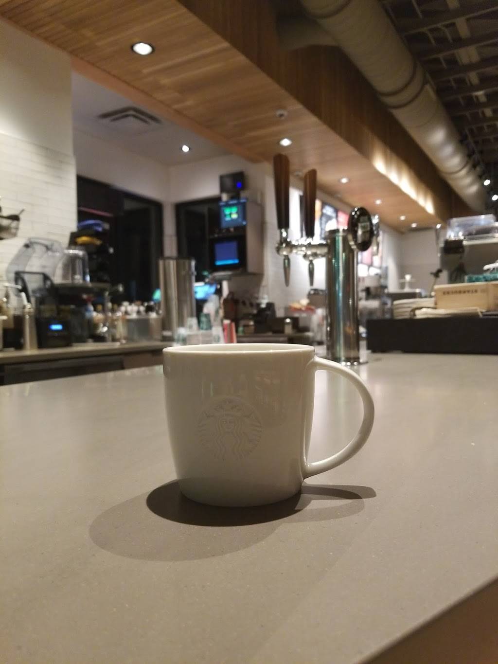 Starbucks | cafe | 5341 S 9th St, Kalamazoo, MI 49009, USA | 2693657425 OR +1 269-365-7425