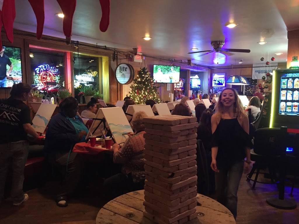 The Office Bar & Grill | restaurant | 5986 E, IL-17, Kankakee, IL 60901, USA | 8159379757 OR +1 815-937-9757