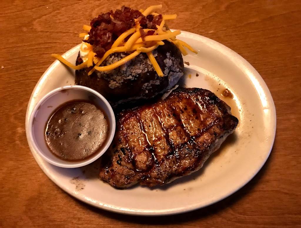 Texas Roadhouse | restaurant | 2005 W Worley St, Columbia, MO 65203, USA | 5734455910 OR +1 573-445-5910