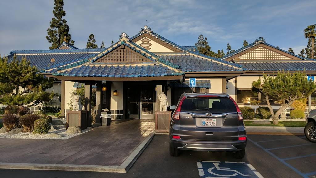 Benihana Anaheim | meal takeaway | 2100 E Ball Rd, Anaheim, CA 92806, USA | 7147744940 OR +1 714-774-4940