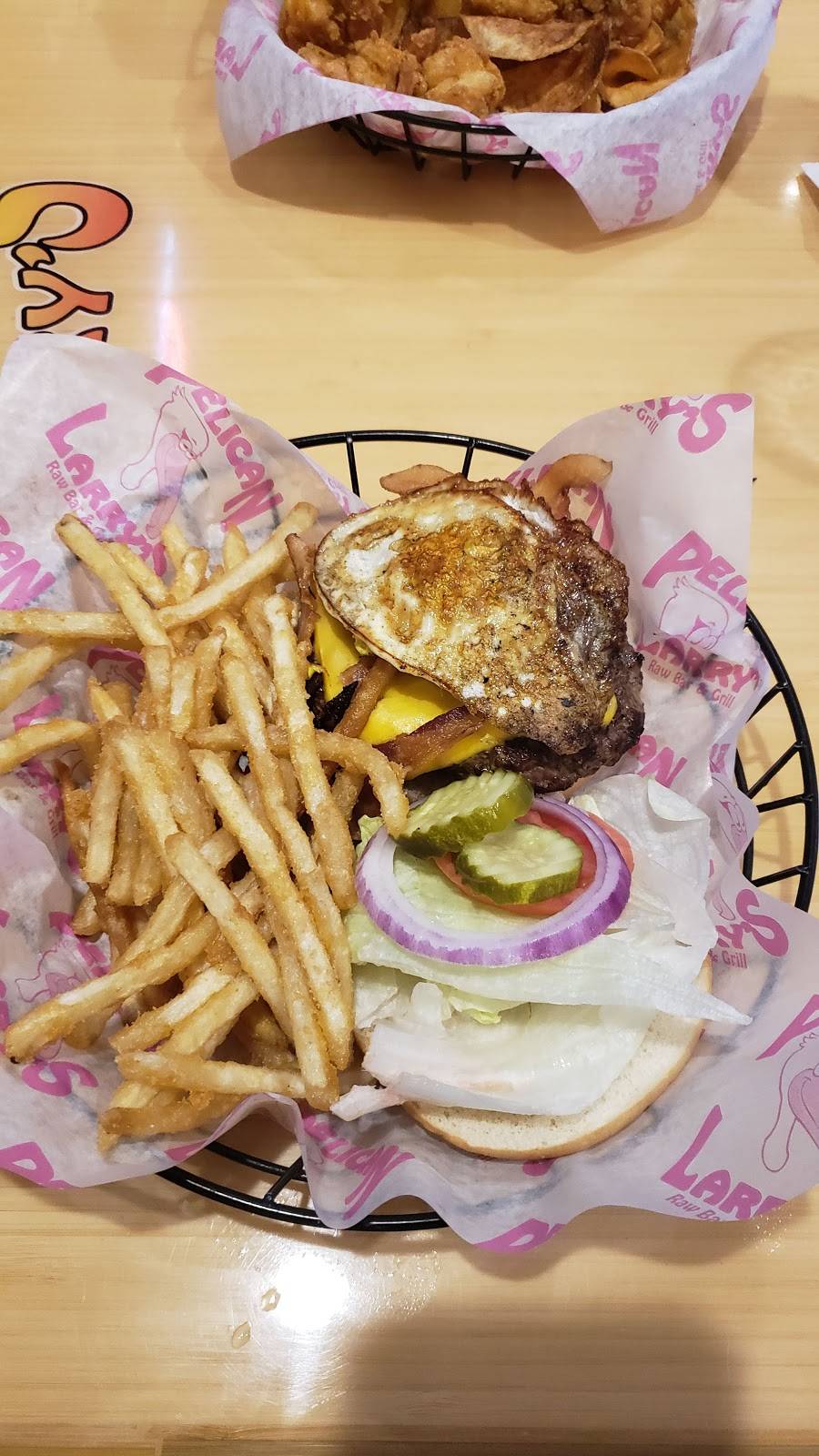 Pelican Larry’s Raw Bar & Grill | restaurant | 7785 Davis Blvd #101, Naples, FL 34104, USA | 2397932004 OR +1 239-793-2004