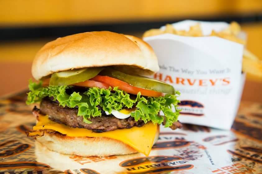 Harveys 830 Norwest Rd. | restaurant | Canada, Ontario, Kingston, Norwest Road Unit 3a Kingston Ontario CA 邮政编码 :邮政编码: K7P 2N4 | 6133849186 OR +1 613-384-9186