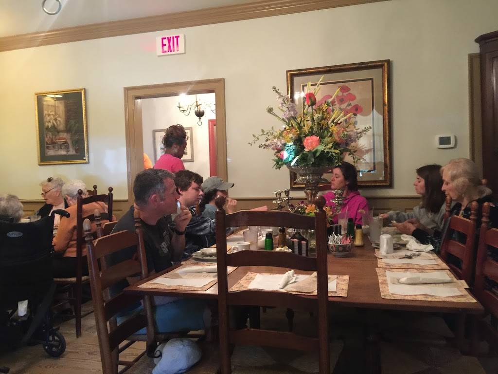 Old Chickahominy House | restaurant | 1211 Jamestown Rd, Williamsburg, VA 23185, USA | 7572294689 OR +1 757-229-4689