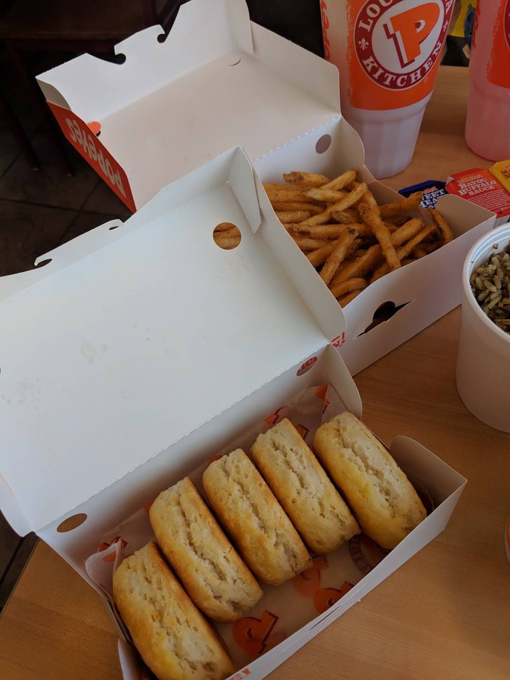 Popeyes Louisiana Kitchen | restaurant | 1064 W Highland Ave, San Bernardino, CA 92405, USA | 9098818400 OR +1 909-881-8400