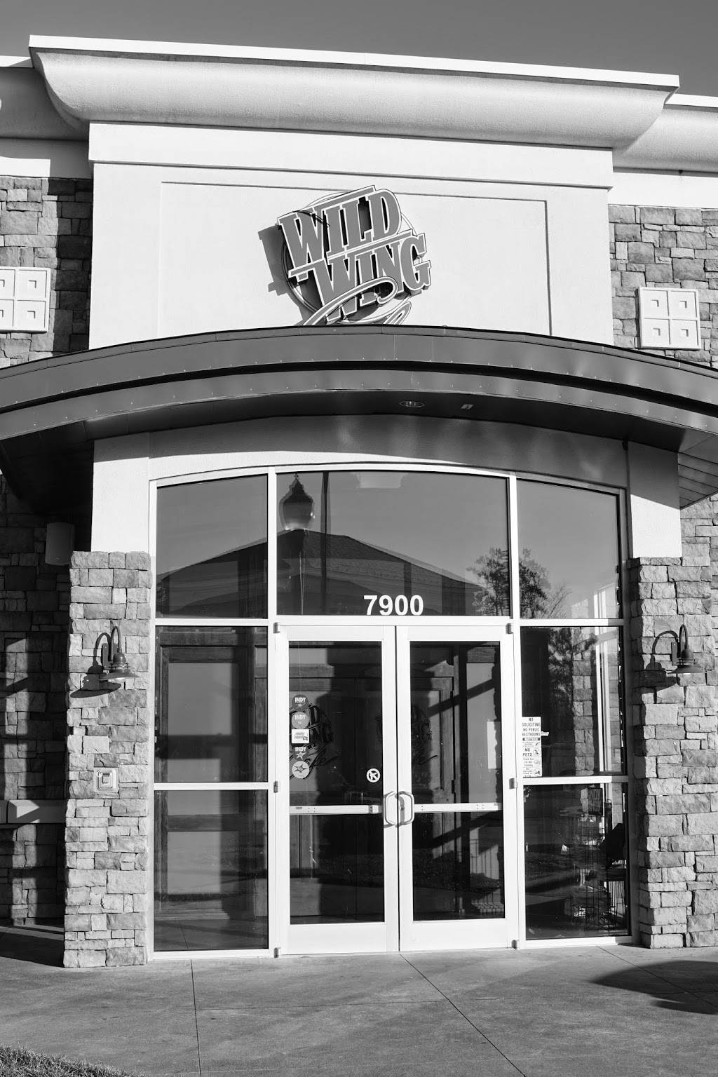 Wild Wing Cafe | cafe | 7900 Brier Creek Pkwy, Raleigh, NC 27617, USA | 9199572000 OR +1 919-957-2000