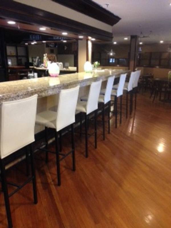 Four Continents | restaurant | 760 Gibbons Rd, Renfrew, ON K7V 0B7, Canada | 6134328109 OR +1 613-432-8109