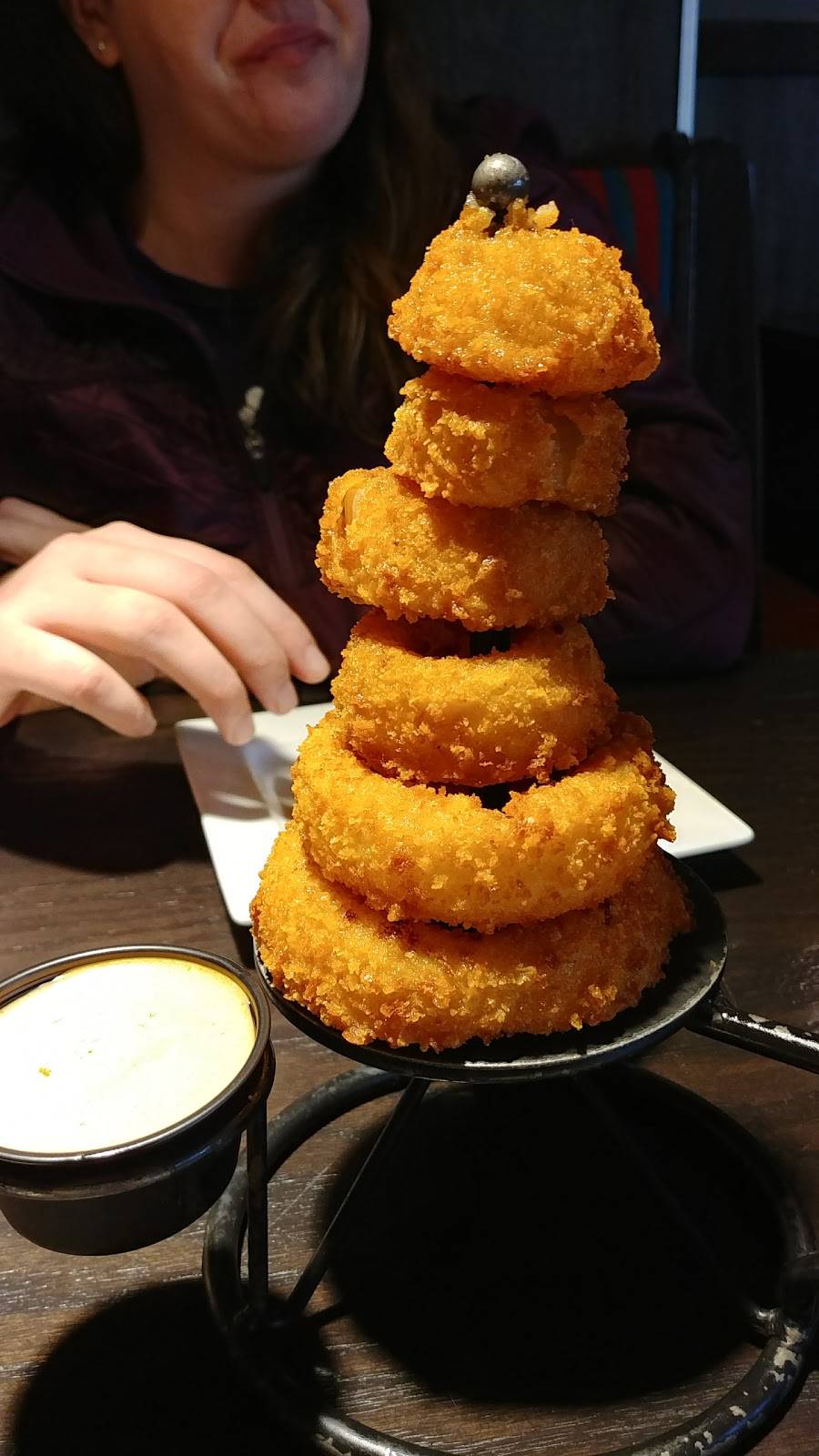 Red Robin Gourmet Burgers and Brews | restaurant | 201 Patriot Pl, Foxborough, MA 02035, USA | 5086980030 OR +1 508-698-0030