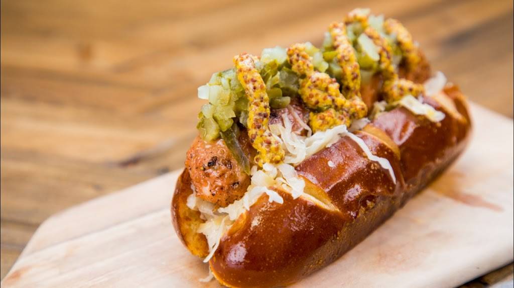 Vegan Brüder | restaurant | 619 Breakers Ave, Fort Lauderdale, FL 33304, USA | 3055490441 OR +1 305-549-0441