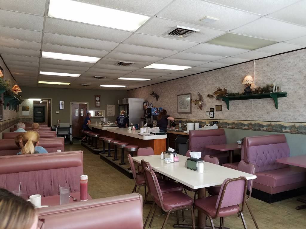 Greenwoods Cafe | restaurant | 116 S Walnut St, Reedsburg, WI 53959, USA | 6085246203 OR +1 608-524-6203