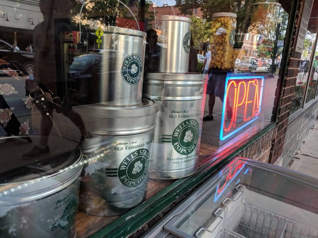 Wells Street Popcorn | meal takeaway | 5124 Main St, Downers Grove, IL 60515, USA | 8885767267 OR +1 888-576-7267