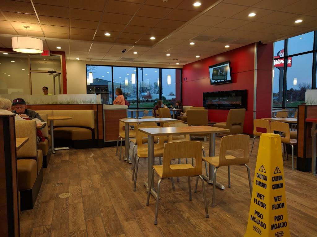 Wendys | restaurant | 2215 Port Sheldon St, Jenison, MI 49428, USA | 6166623394 OR +1 616-662-3394