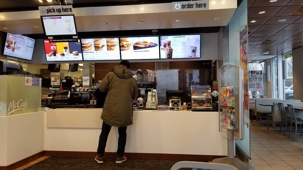 McDonalds | cafe | 4819 Rochester Rd, Troy, MI 48098, USA | 2485242437 OR +1 248-524-2437