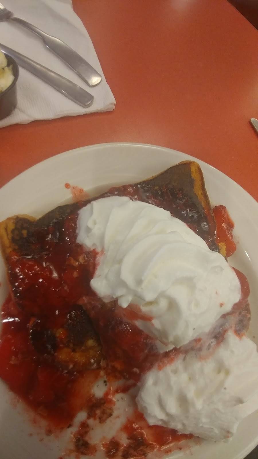 Friendlys | restaurant | 2220 Rte 112, Coram, NY 11727, USA | 6316963717 OR +1 631-696-3717