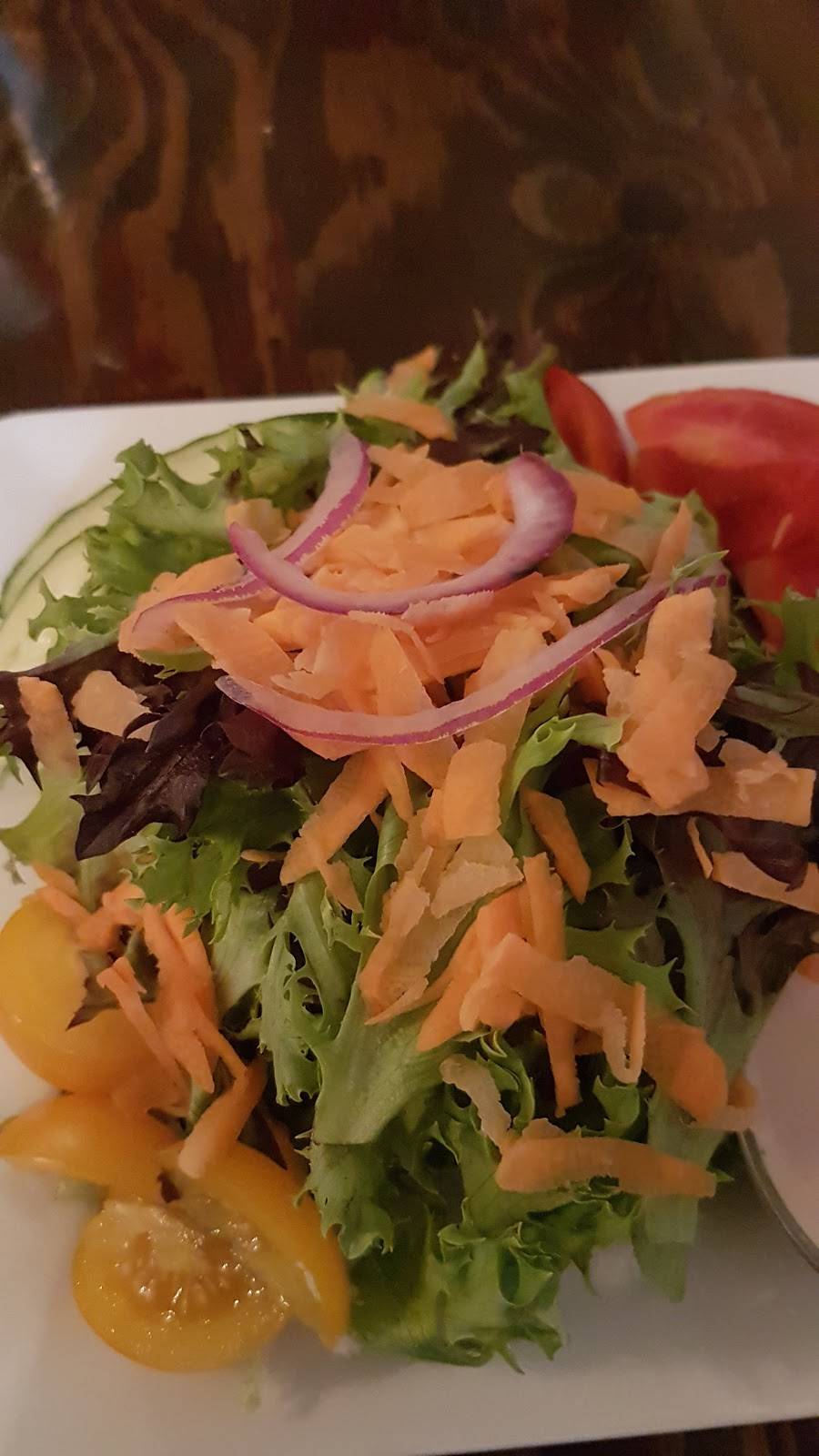 Zees Bistro | restaurant | 773 St Clair St, Chatham, ON N7M 5J7, Canada | 5193514468 OR +1 519-351-4468