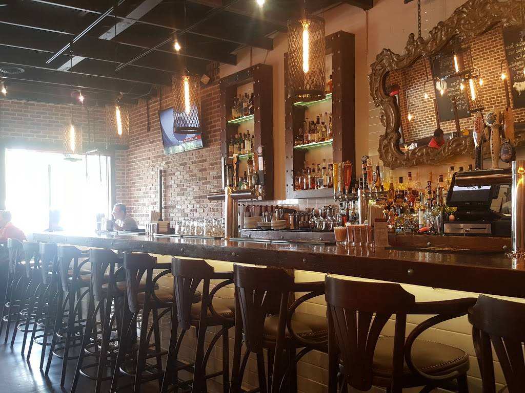 Salt Factory Pub | restaurant | 102 S Main St, Alpharetta, GA 30009, USA | 7707521888 OR +1 770-752-1888