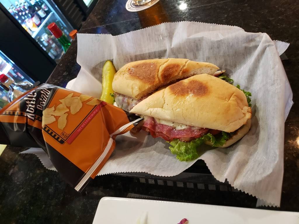 Flyboys Deli | restaurant | 2729 Fairfield Commons, Beavercreek, OH 45431, USA | 9373068623 OR +1 937-306-8623