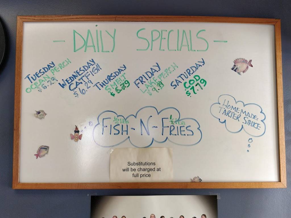 Fry Daddys | restaurant | 608 W Main St, Lowell, MI 49331, USA | 6168973474 OR +1 616-897-3474