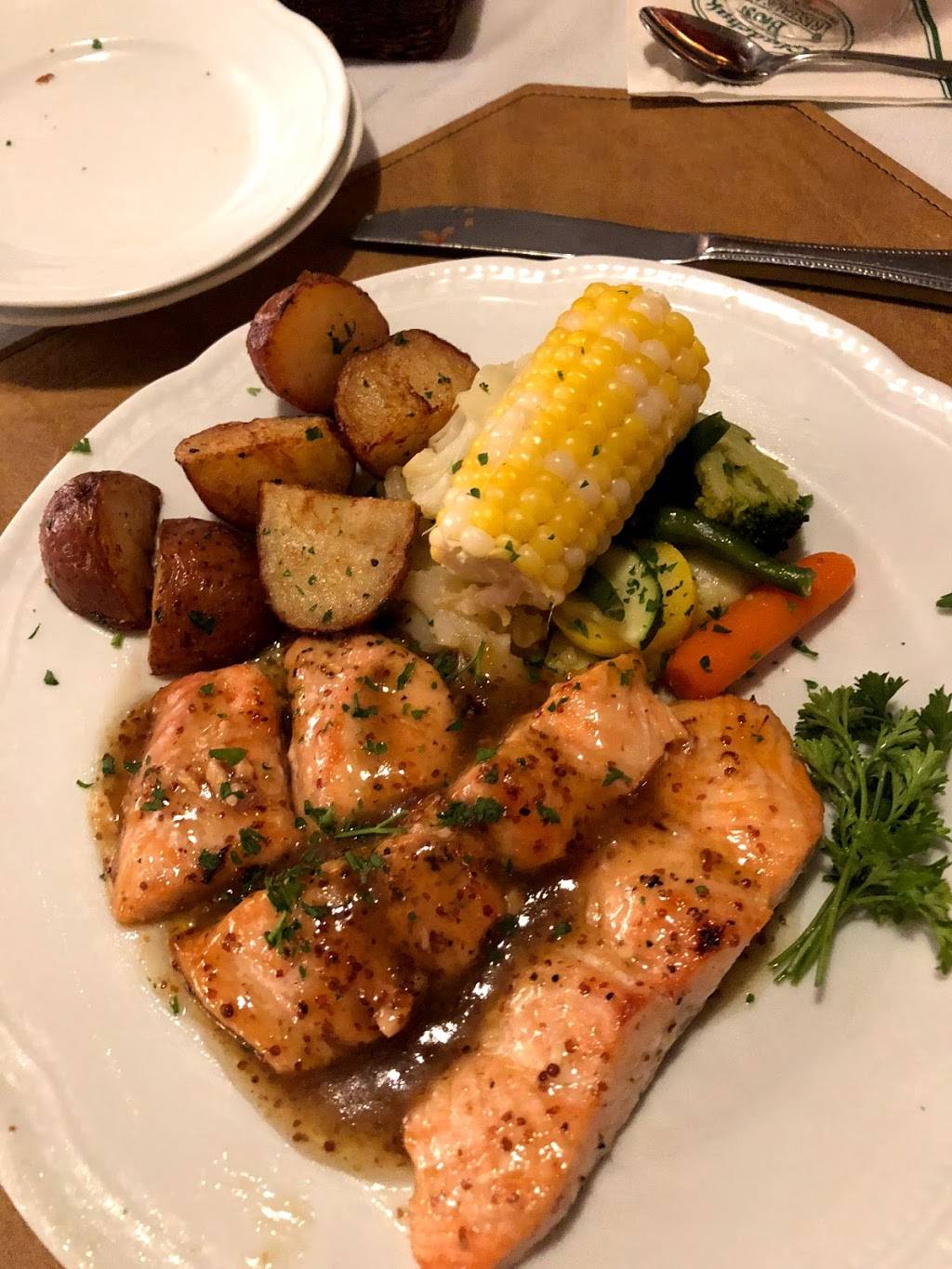 Gladchuk Bros Restaurant | restaurant | 489 W Patrick St, Frederick, MD 21701, USA | 3016627750 OR +1 301-662-7750