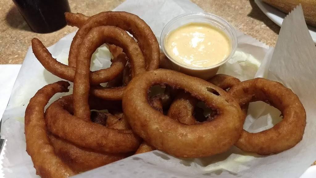 Tip-OLearys | restaurant | 300 West Chester Pike, Havertown, PA 19083, USA | 6107891414 OR +1 610-789-1414