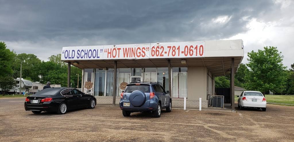 Old School Hot Wings | restaurant | 8709 US-61, Walls, MS 38680, USA | 6627810610 OR +1 662-781-0610