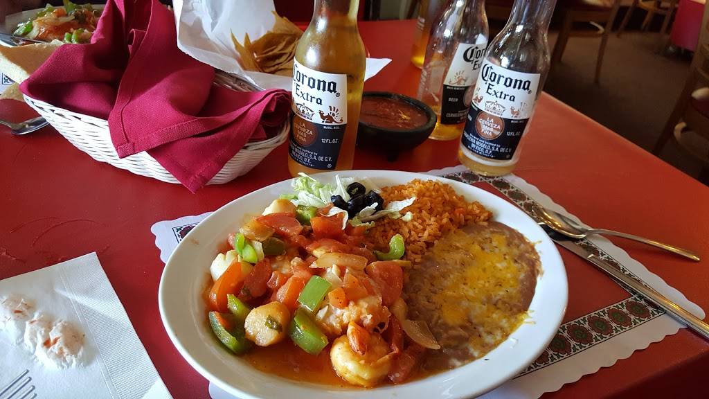 Hernandez Hideaway Restaurant | restaurant | 19320 Lake Dr, Escondido, CA 92029, USA | 7607461444 OR +1 760-746-1444