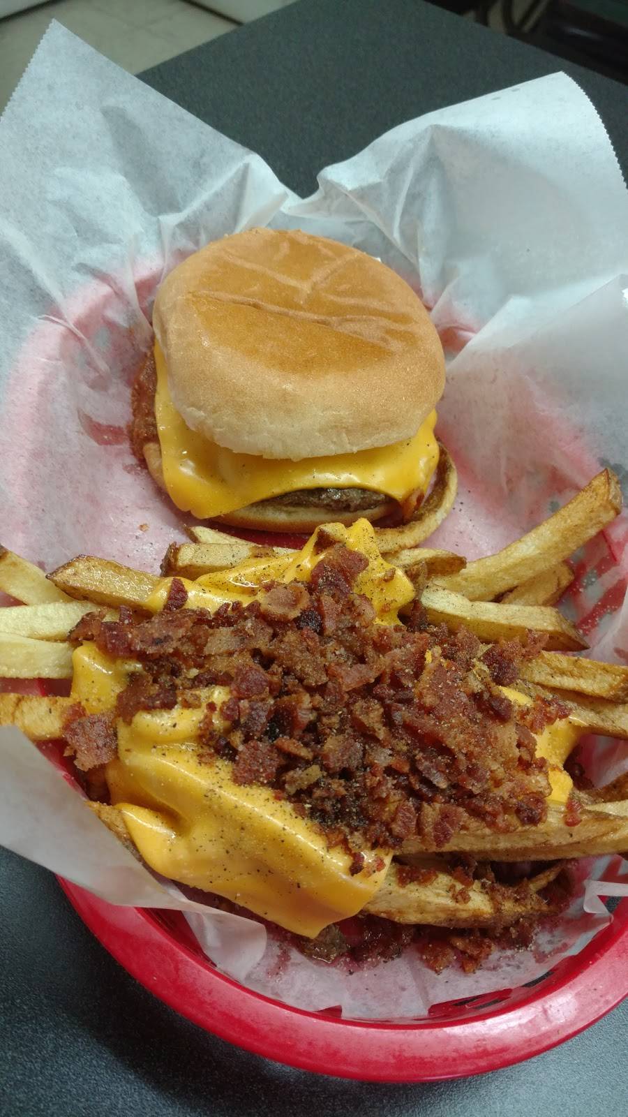 The Whistling Pig | restaurant | 2423 Pineview Dr, Lancaster, SC 29720, USA | 8032834262 OR +1 803-283-4262