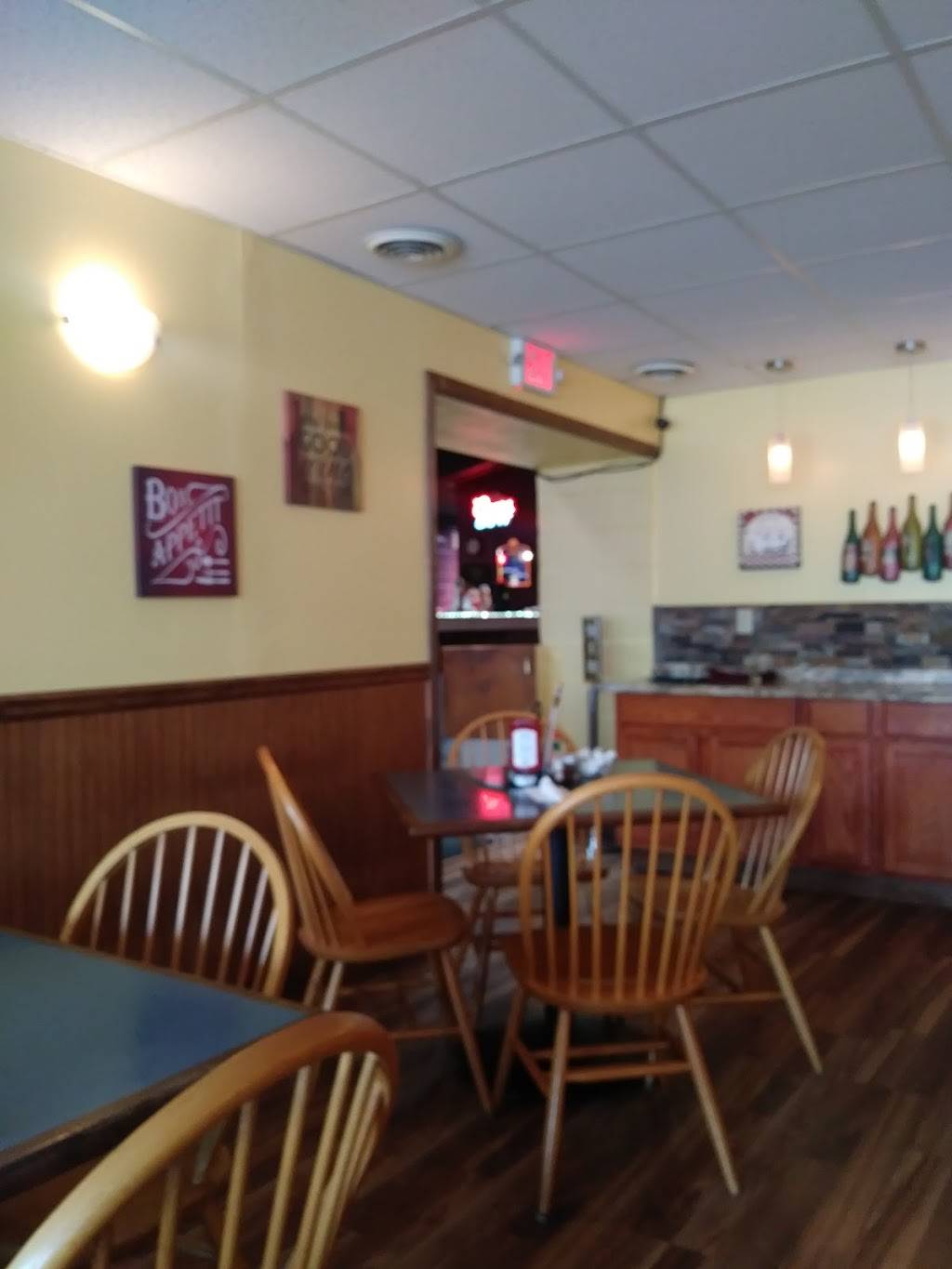 Stringtown Bar & Grill | restaurant | 255 Main St, Florence, KY 41042, USA | 8593718222 OR +1 859-371-8222