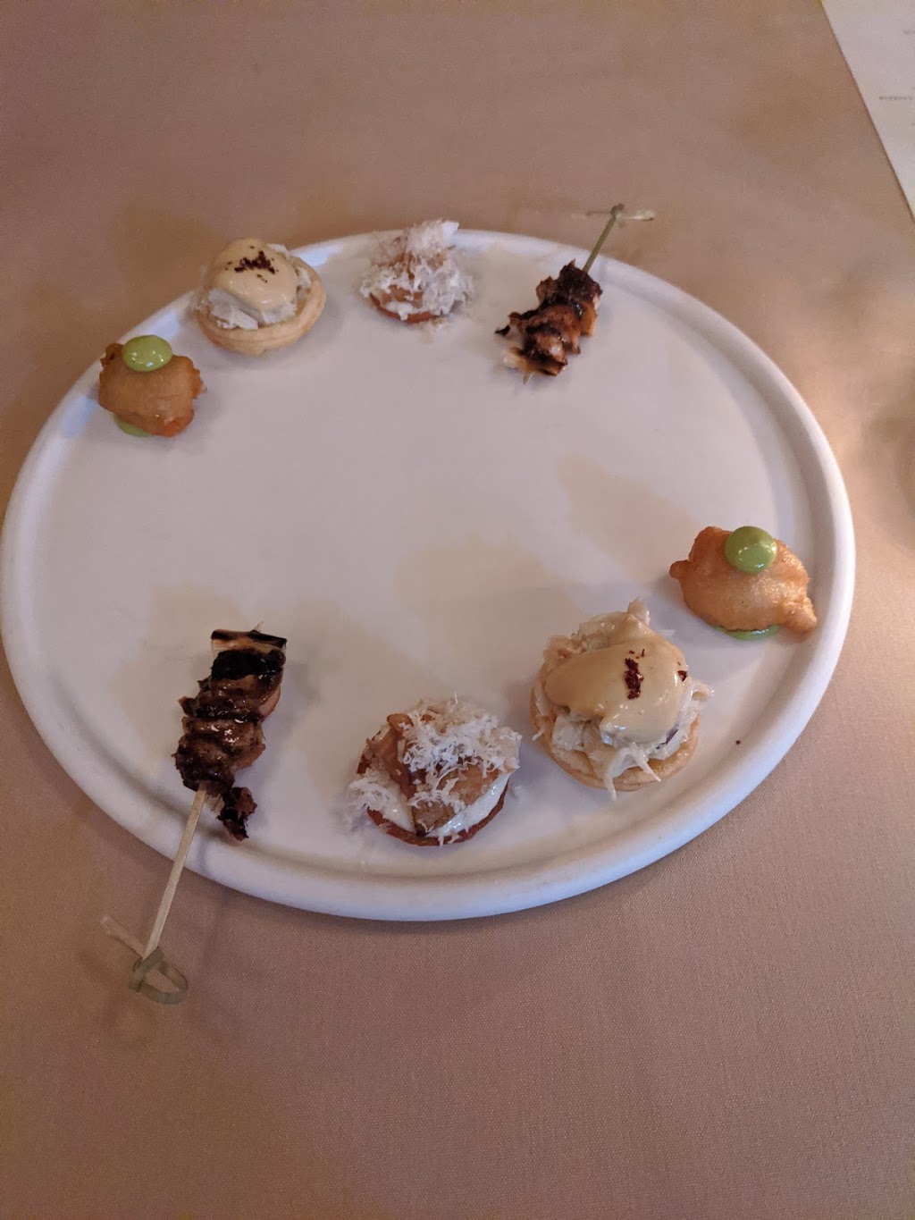 Erizo | restaurant | 215 SE 9th Ave #101, Portland, OR 97214, USA | 5032068619 OR +1 503-206-8619