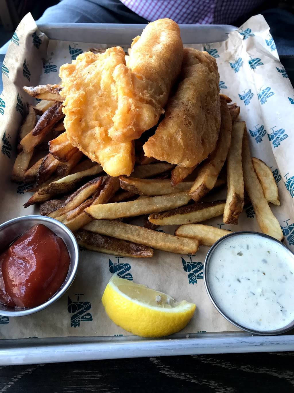 Ketch Grill and Taps | restaurant | 2614 Shelter Island Dr, San Diego, CA 92106, USA | 6198148080 OR +1 619-814-8080