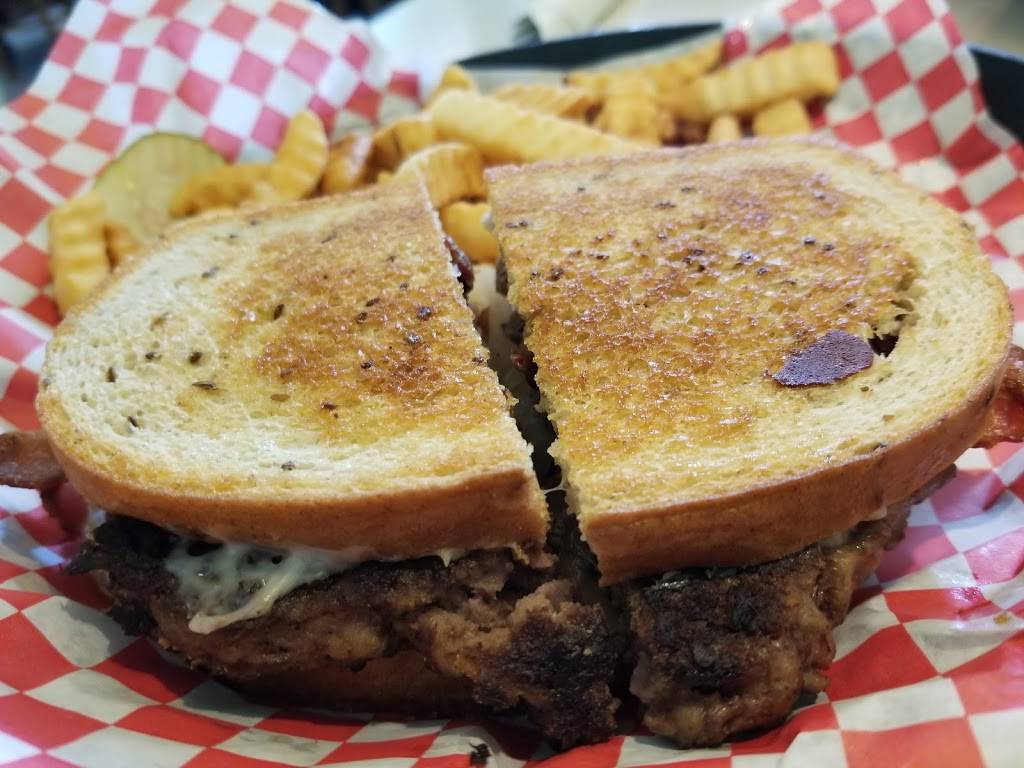 Country Kitchen | restaurant | 105 W Market St, Somonauk, IL 60552, USA | 8154983585 OR +1 815-498-3585