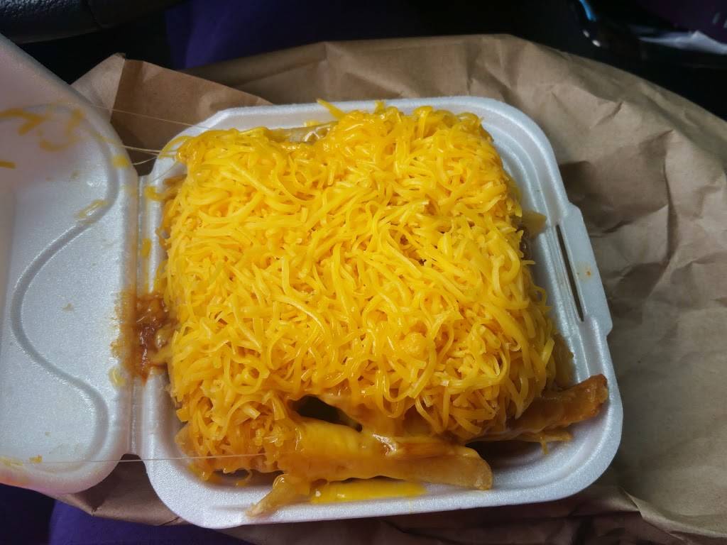 Mr Genes Dog House | restaurant | 3703 Beekman St, Cincinnati, OH 45223, USA | 5135417636 OR +1 513-541-7636