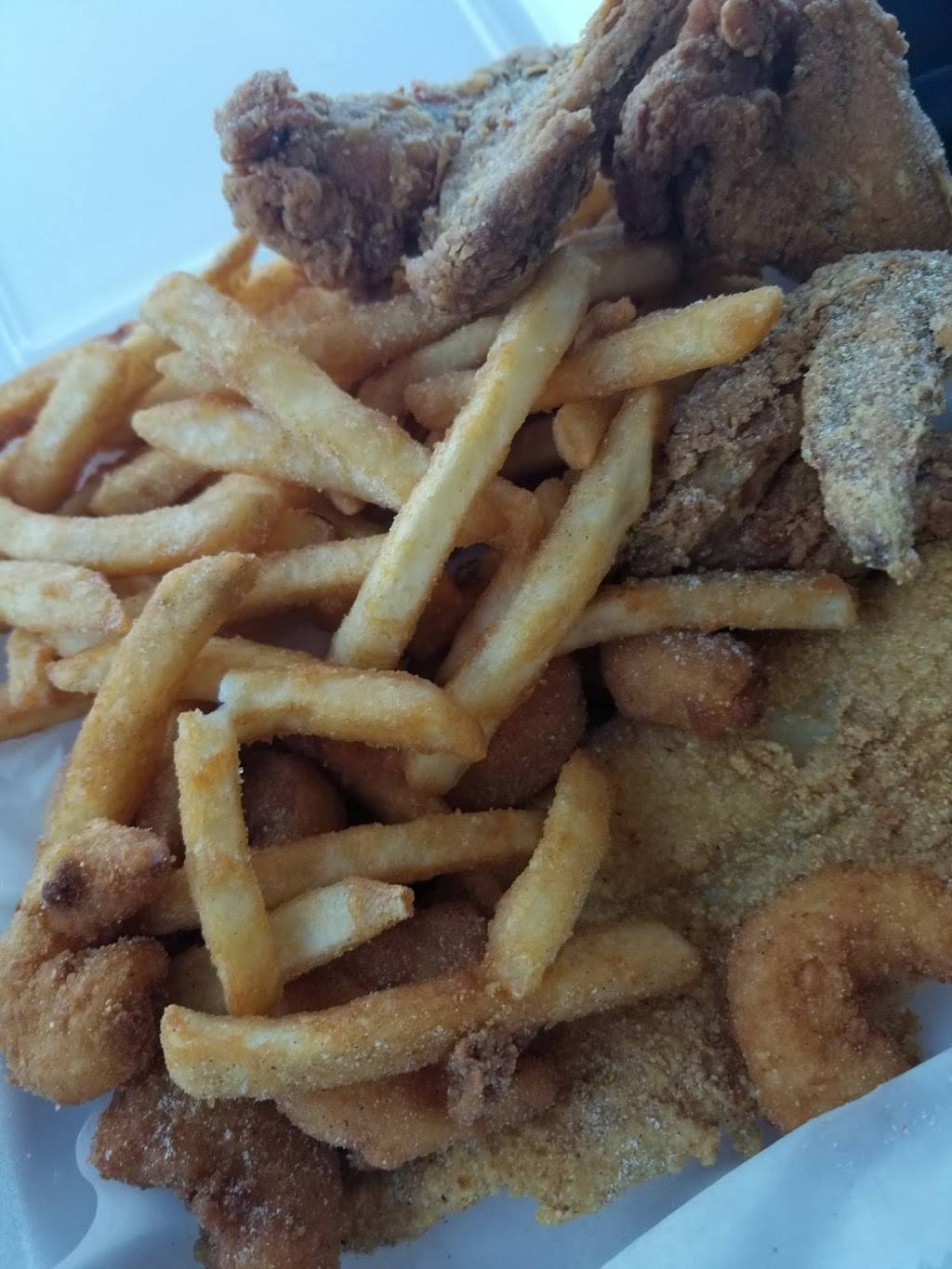 Hook Fish & Chicken | restaurant | 5711 Xerxes Ave N, Minneapolis, MN 55430, USA | 7635612121 OR +1 763-561-2121