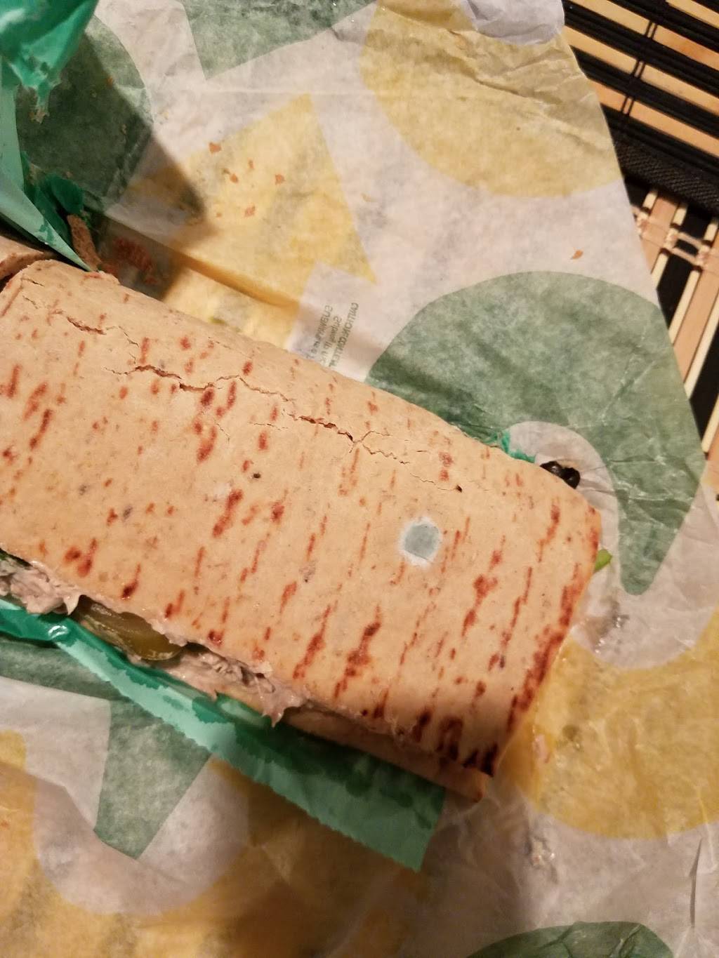 Subway Restaurants | restaurant | 1150 N FM 1604 W, Ste 114, The Village at Blanco SC, San Antonio, TX 78248, USA | 2104939688 OR +1 210-493-9688