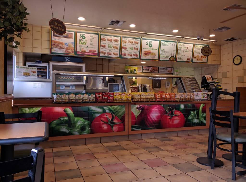 Subway Restaurants | restaurant | 876 Seacoast Dr, Imperial Beach, CA 91932, USA | 6195756961 OR +1 619-575-6961