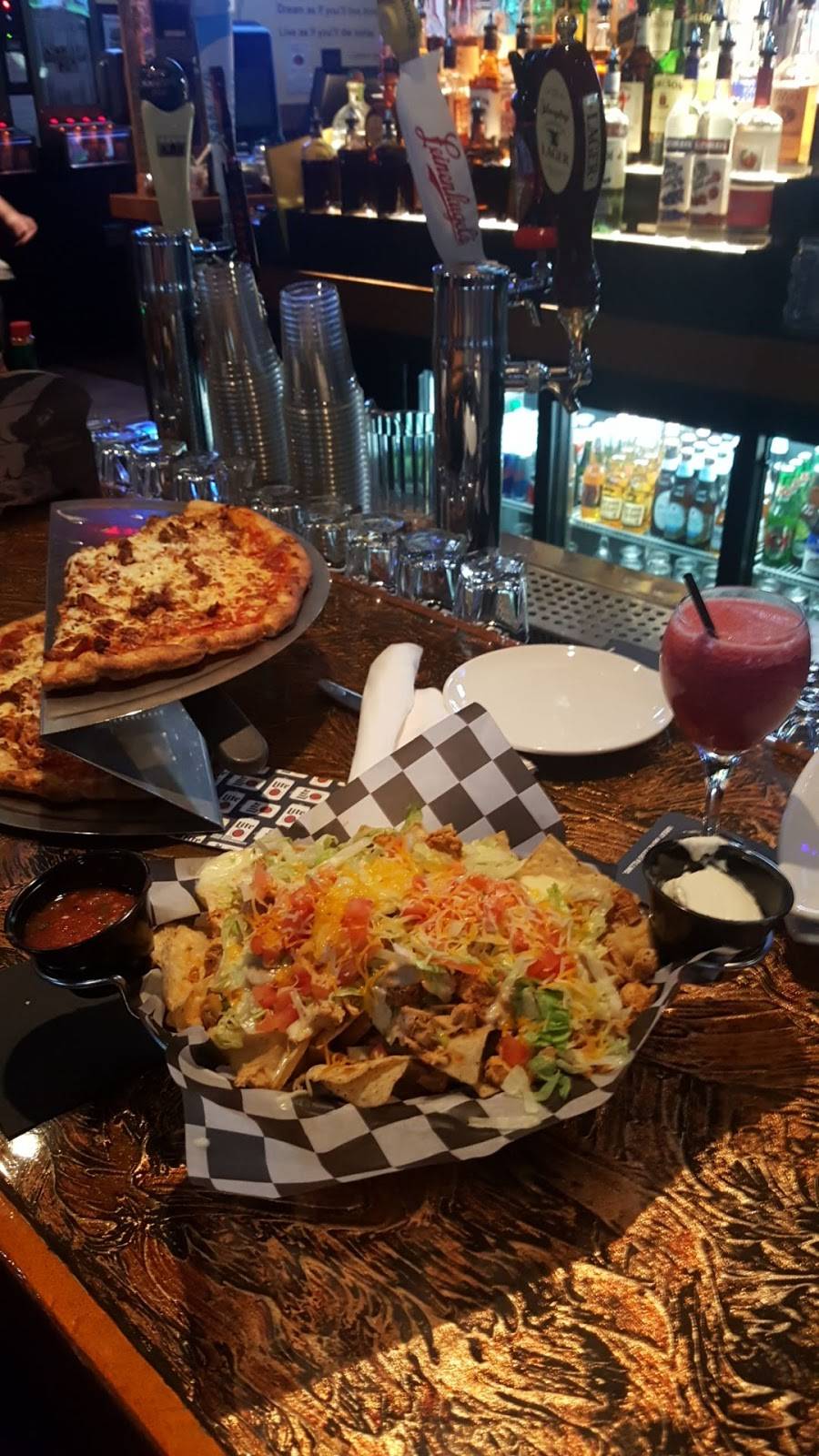 Mitchells Sports Bar & Grill | restaurant | 6179 W Jefferson Blvd b, Fort Wayne, IN 46804, USA | 2603875063 OR +1 260-387-5063