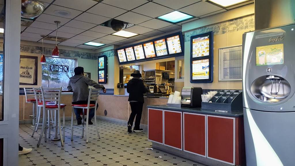 White Castle | restaurant | 3135 W 13 Mile Rd, Royal Oak, MI 48073, USA | 2485494361 OR +1 248-549-4361
