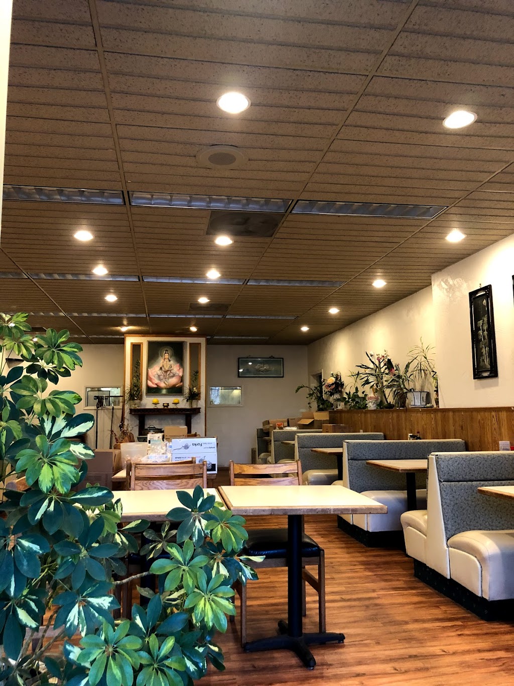 Lotus Garden Vegetarian Restaurant | restaurant | 810 Charnelton St, Eugene, OR 97401, USA | 5413441928 OR +1 541-344-1928