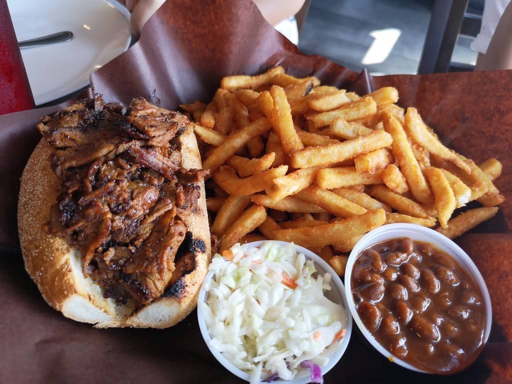 Memphis BBQ & Wicked Wings | restaurant | 327 Bronte St S, Milton, ON L9T 4A4, Canada | 9058647979 OR +1 905-864-7979