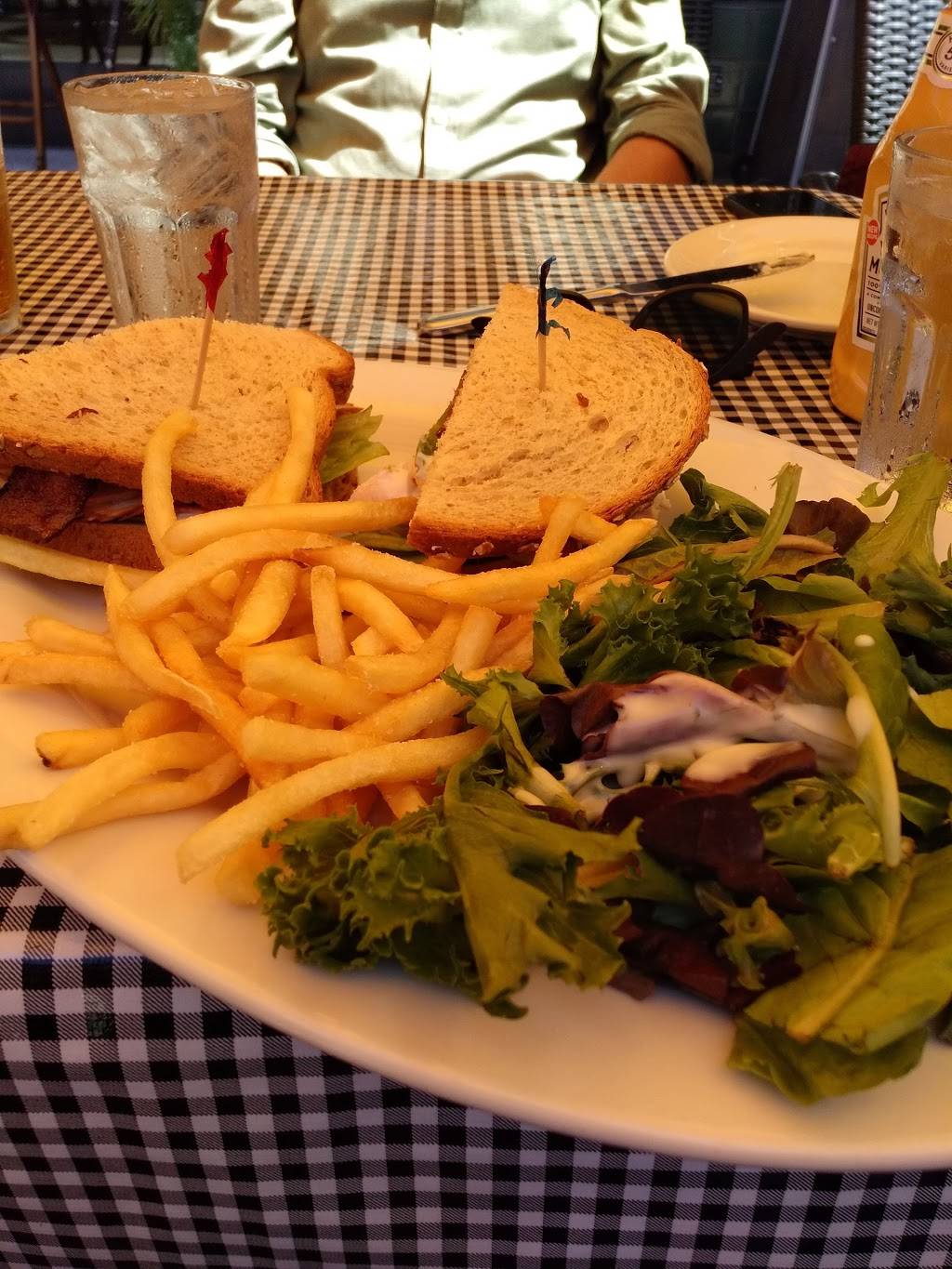 The Old Spaghetti Factory | restaurant | 2107 Broadway, Redwood City, CA 94063, USA | 6502169713 OR +1 650-216-9713