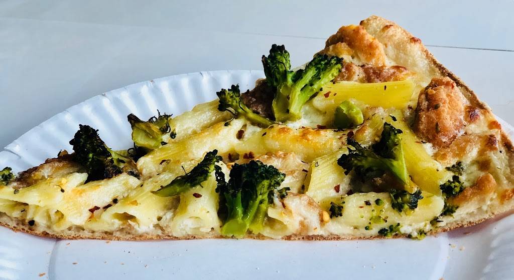 New Yorker Pizza | cafe | 828 S King St, Leesburg, VA 20175, USA | 7037776985 OR +1 703-777-6985