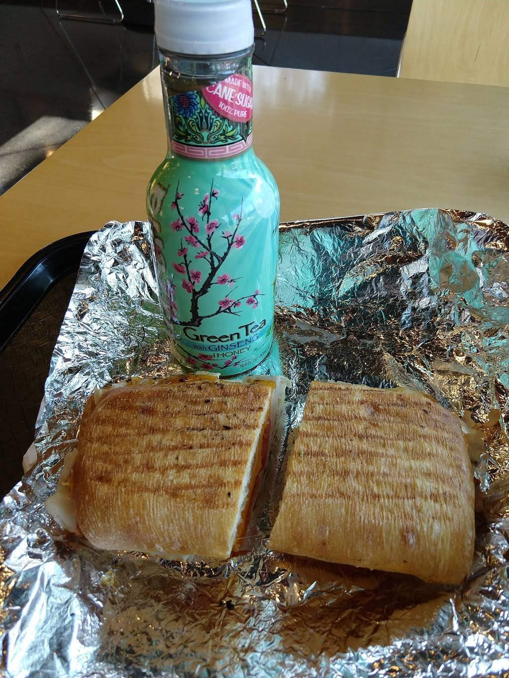 Zainas Deli & Café | restaurant | 11190 Sunrise Valley Dr, Reston, VA 20191, USA | 7038602700 OR +1 703-860-2700