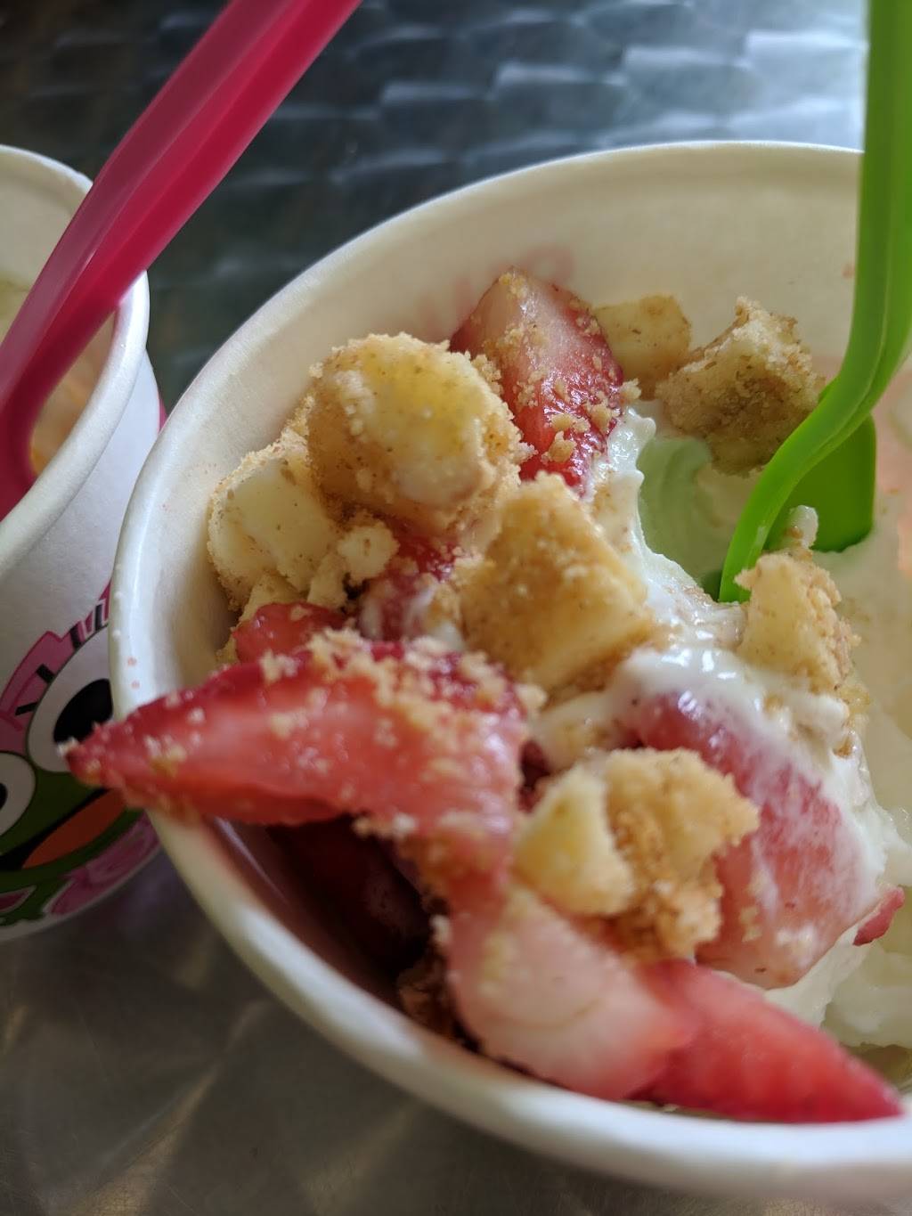 sweetFrog Houston TX - Oak Forest | restaurant | 1214 W 43rd St #1200, Houston, TX 77018, USA | 7136803764 OR +1 713-680-3764